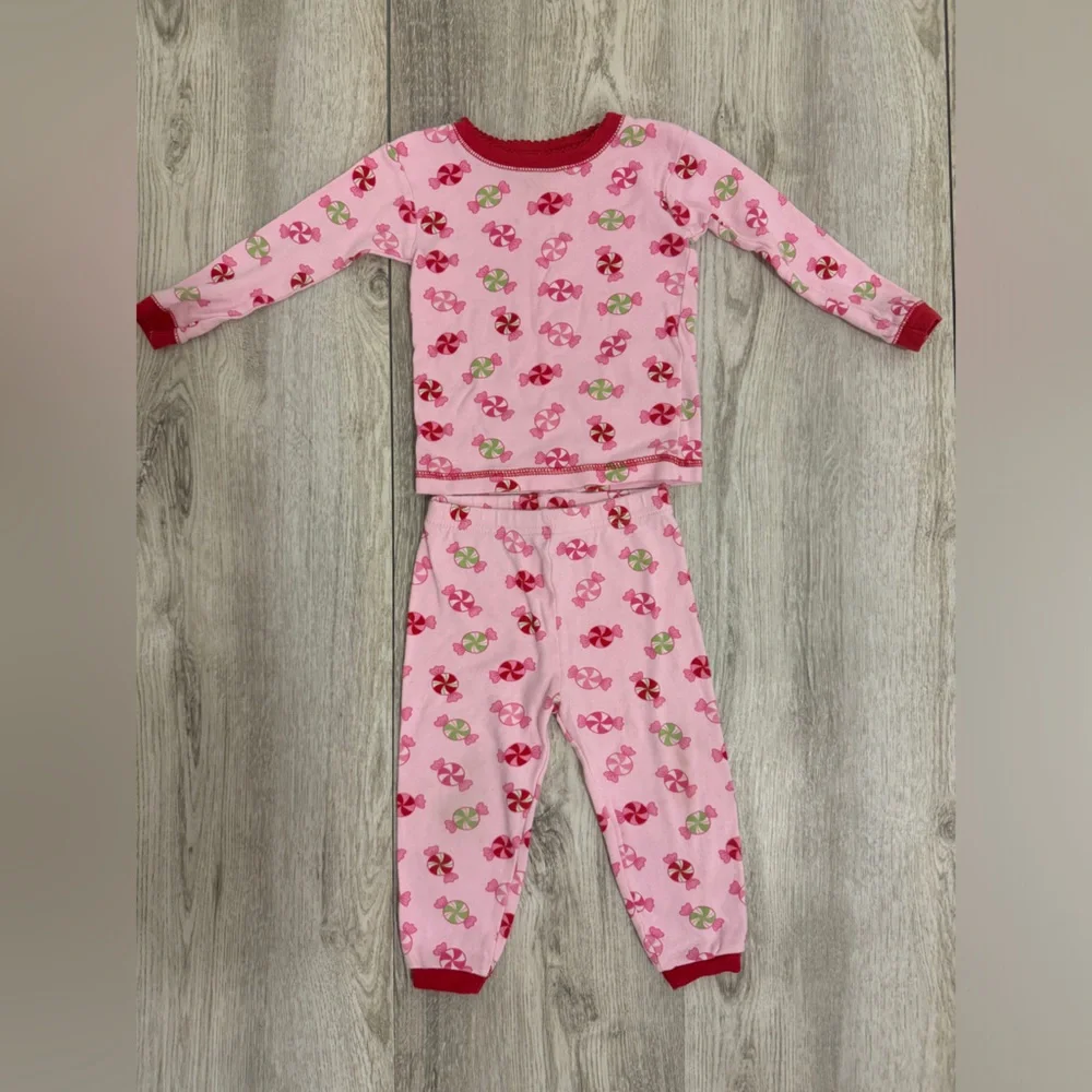 Carter’s 12 month girls peppermint candy pajamas